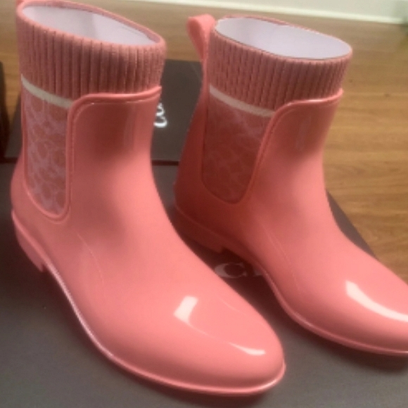 Coach Rain Bootie 🌧 🥾 - Picture 4 of 5
